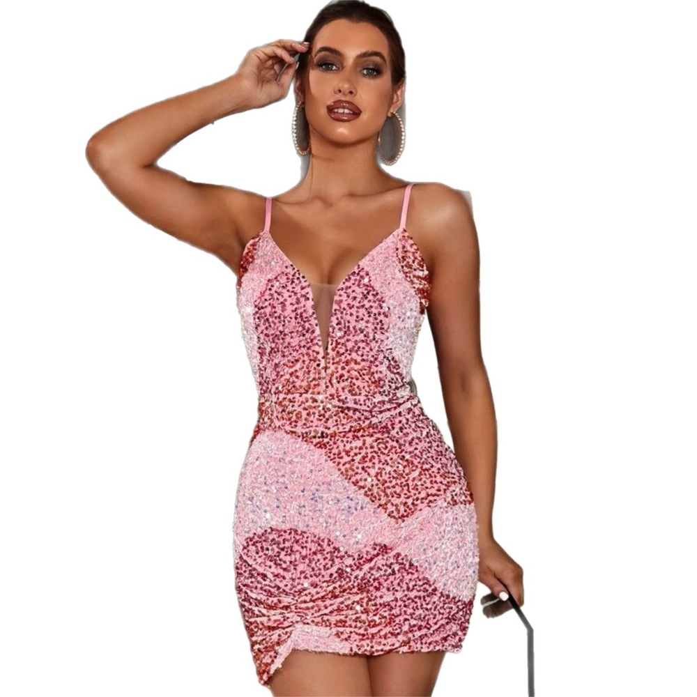 NWOT Ruched Side Sequence Bodycon Dress